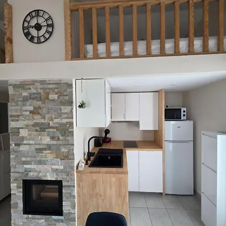 Maison Bord De *
